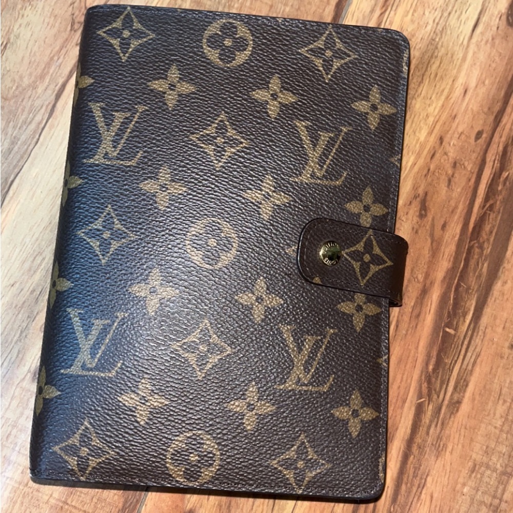 Louis Vuitton agenda MM